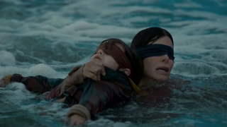 Netflix cambia de opinión y decide eliminar las imágenes reales de la tragedia de Quebec de <i>Bird Box</i>